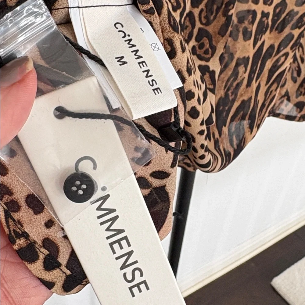 Commense Leopard Printed Ruffle Blouse NWT Size M - Picture 6 of 6